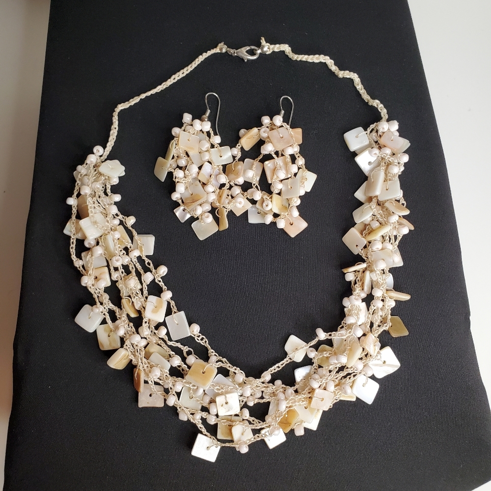 Coral Stone Chip Necklace and Earring Set  Cream & Tan